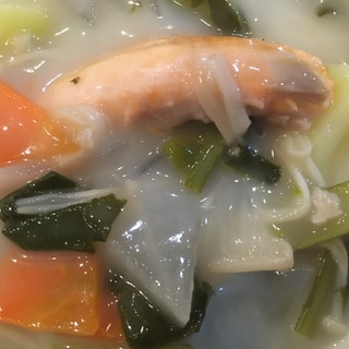 鮭と野菜の豆乳クリーム煮